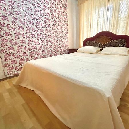 City Center Nikolaev Apartment Nikolayev Bagian luar foto